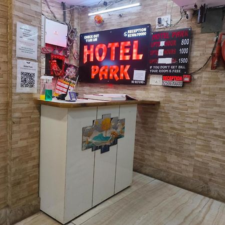 Hotel Metro Park New Delhi Buitenkant foto