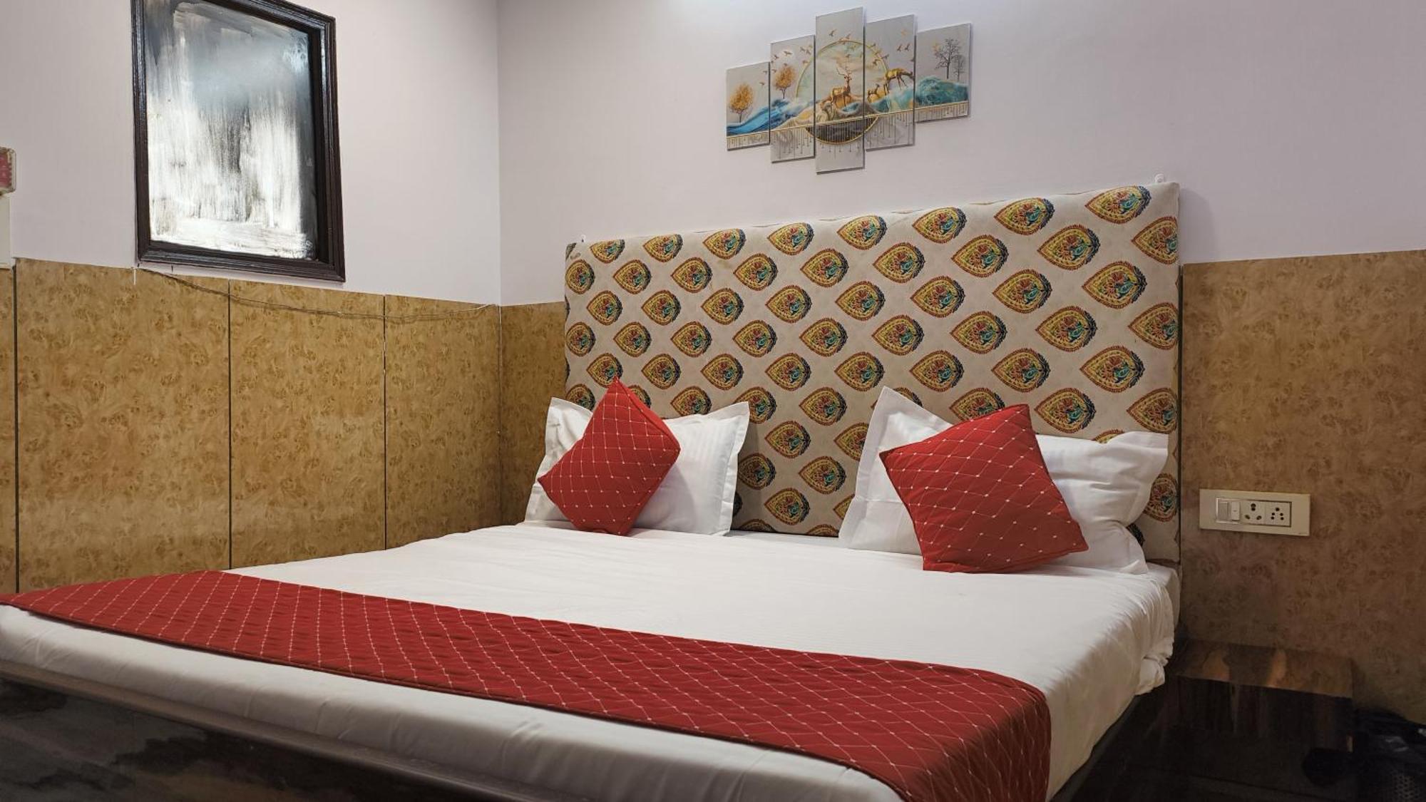 Hotel Metro Park New Delhi Buitenkant foto