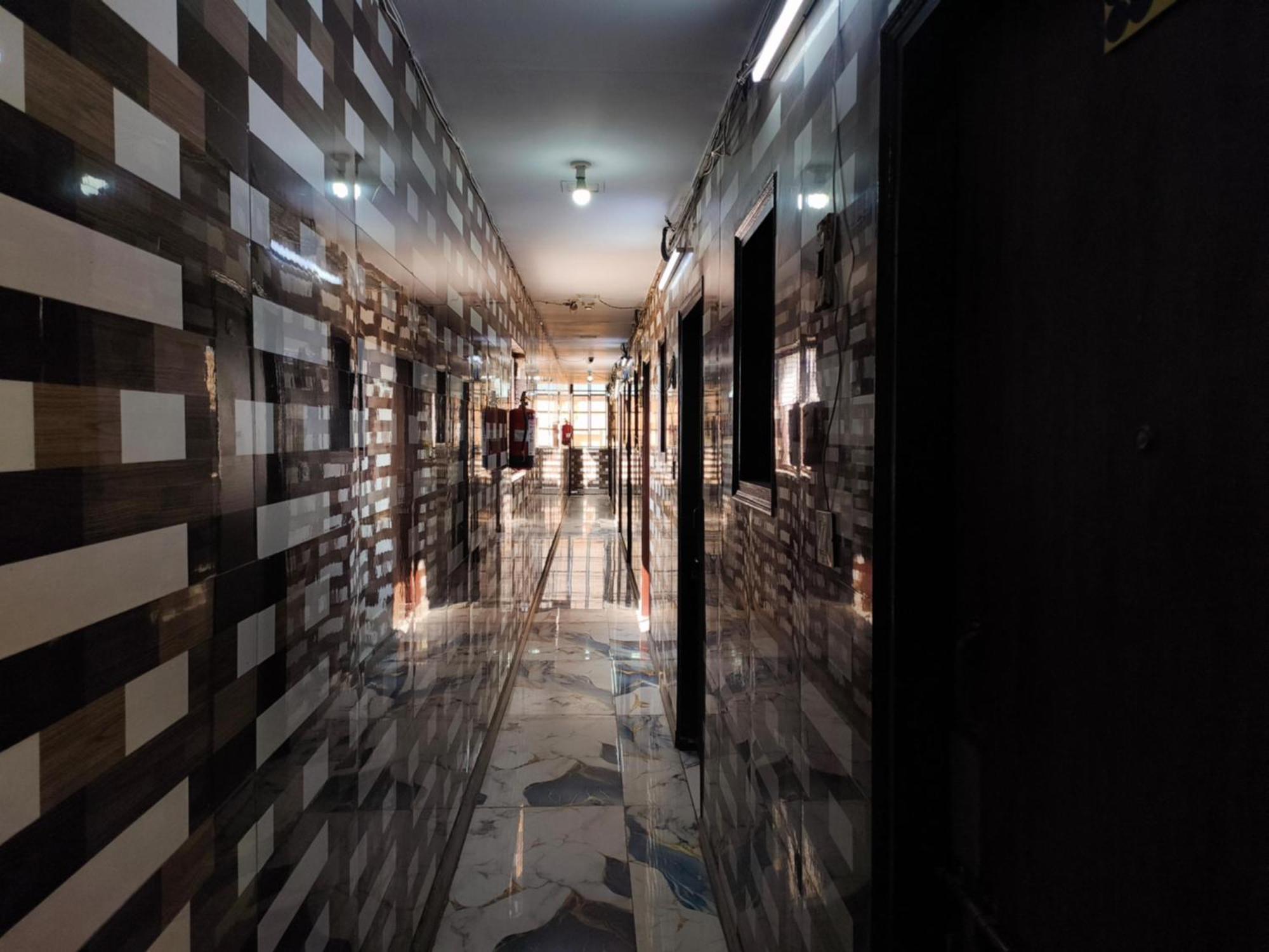 Hotel Metro Park New Delhi Buitenkant foto